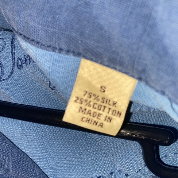 Size Small Button Down Tommy Bahama Shirt - Picture 5 of 5